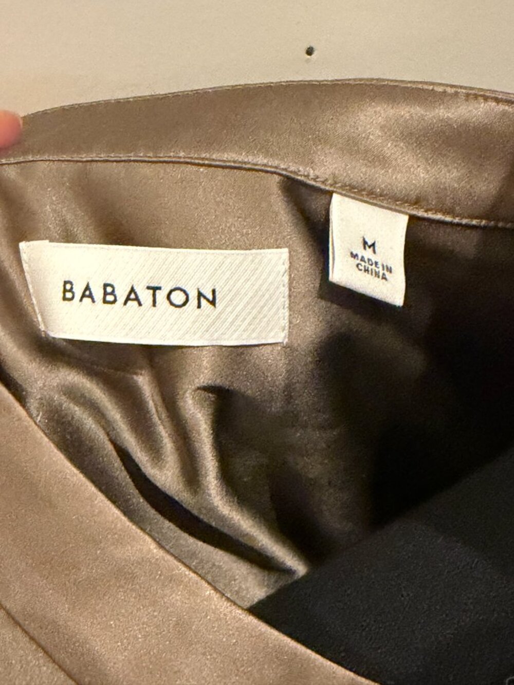 Babaton by Aritzia Satin Blouse Size Medium Bronze Silk-Look Top - Picture 2 of 2